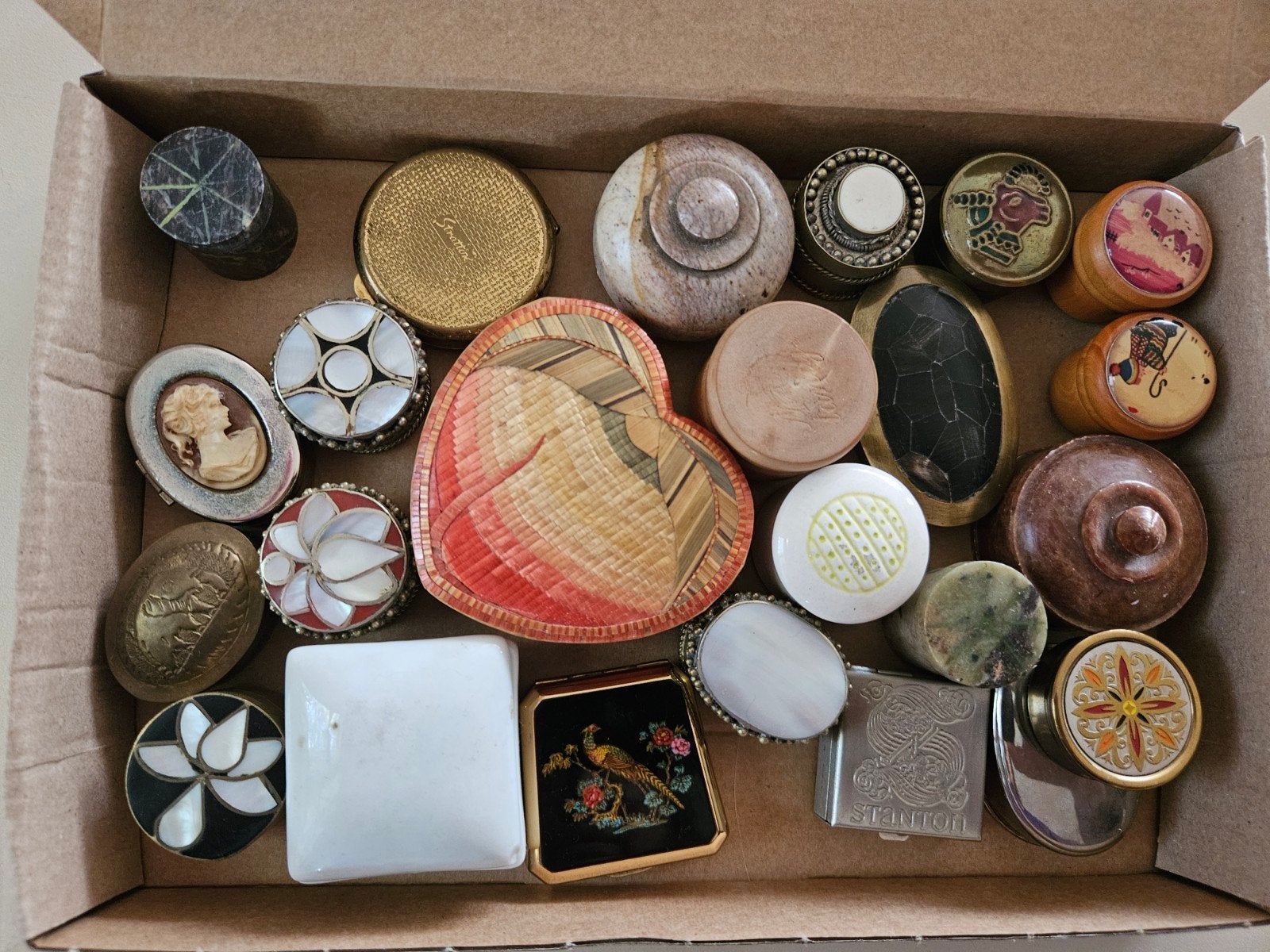 Vintage (pillen) doosjes, Verzenden