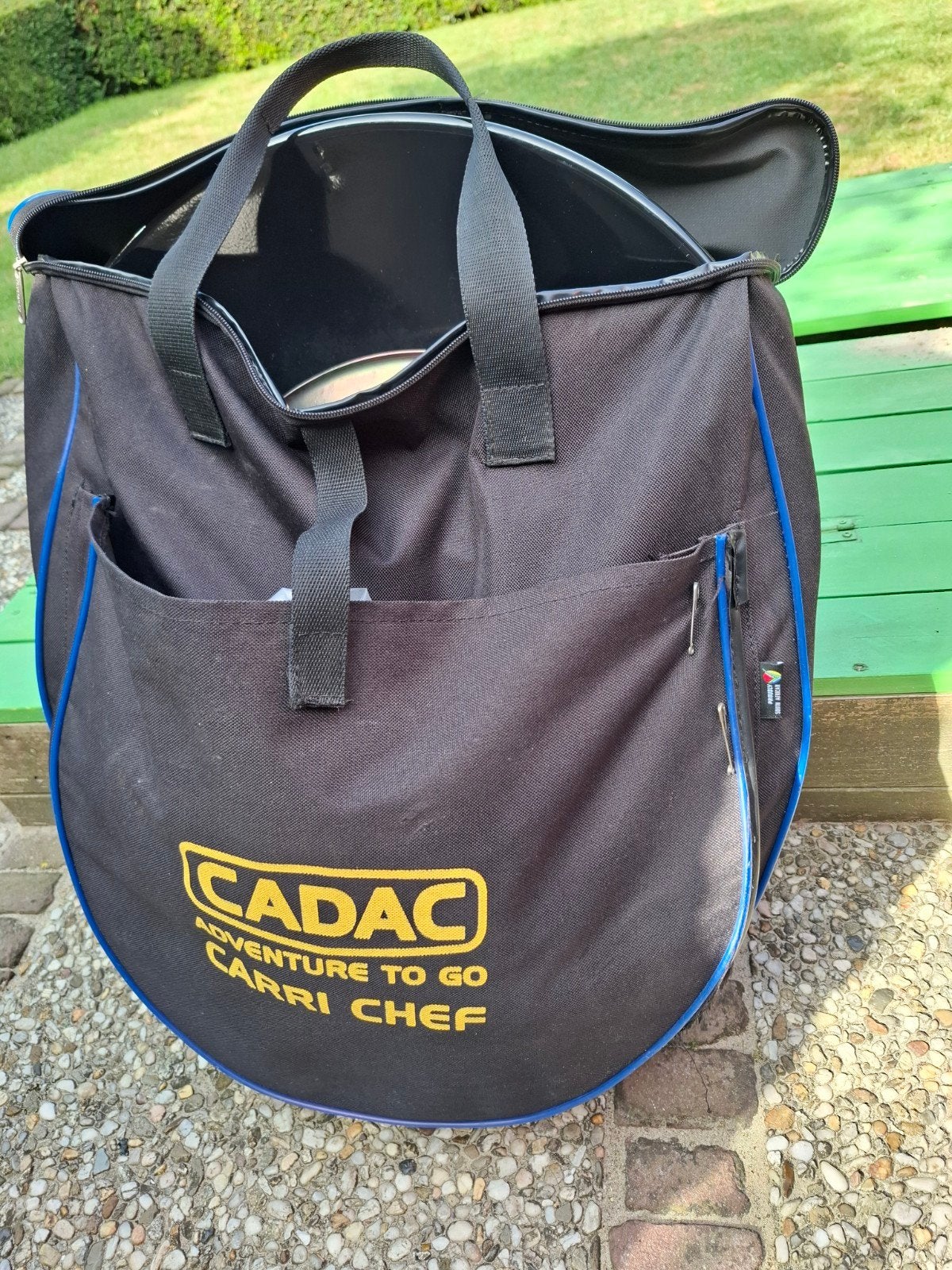 Cadac bbq/bak-en braad schotel, Ophalen