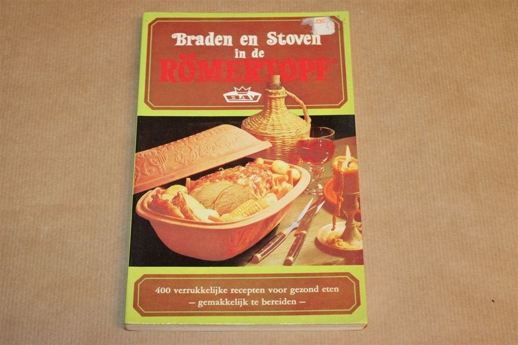 Braden en Stoven in de Römertopf — 400 Recepten 1970, Ophalen of Verzenden, Gelezen, Italië