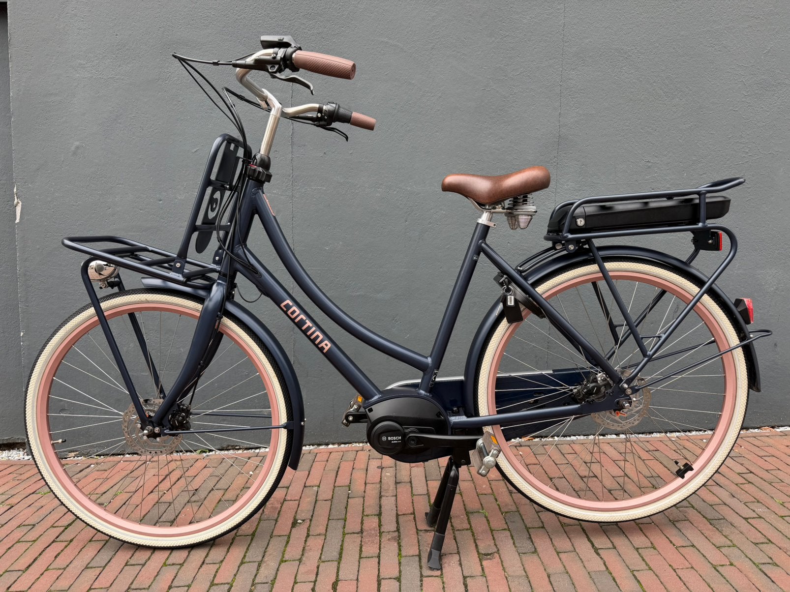 Cortina E-U4 Electrische transportfiets DEMO D57cm, Ophalen, Zo goed als nieuw, Cortina, 50 km per accu of meer