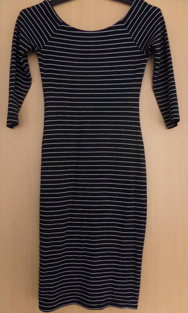 Zwart/ wit gestreepte jurk van Zara maat M met 3/4 mouwen, Maat 38/40 (M), Zwart, Ophalen of Verzenden, Zo goed als nieuw