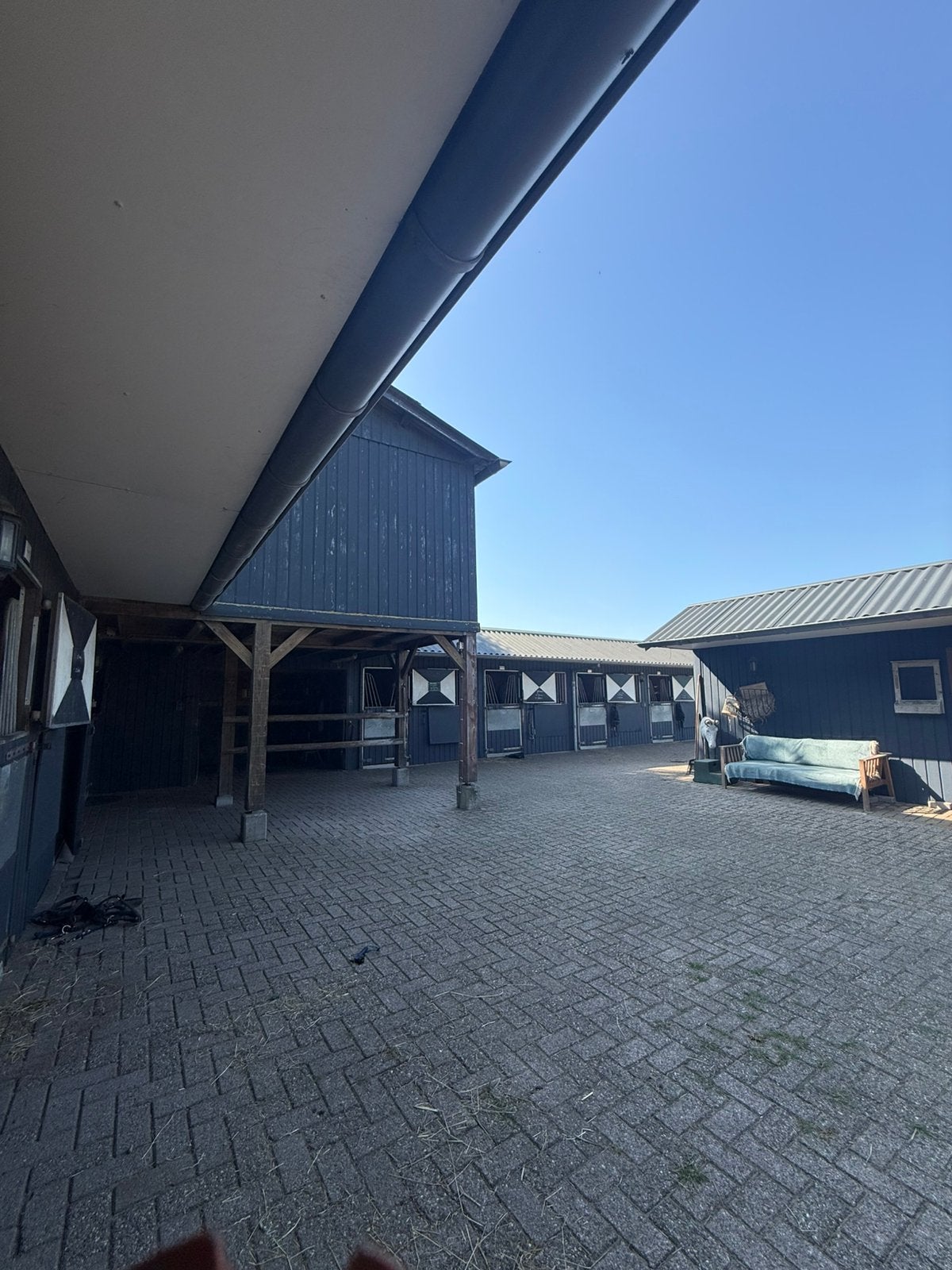 Plekje vrij voor een leuke combibatie (Nette hengst mag), Dieren en Toebehoren, Stalling, 1 paard of pony