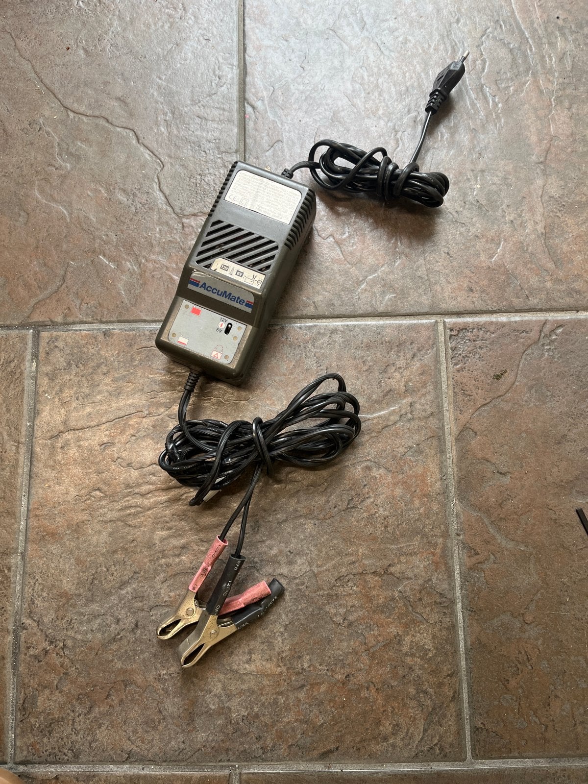AccuMate 6V/12V druppel/Acculader voor Auto en Motor, Ophalen of Verzenden, Gebruikt