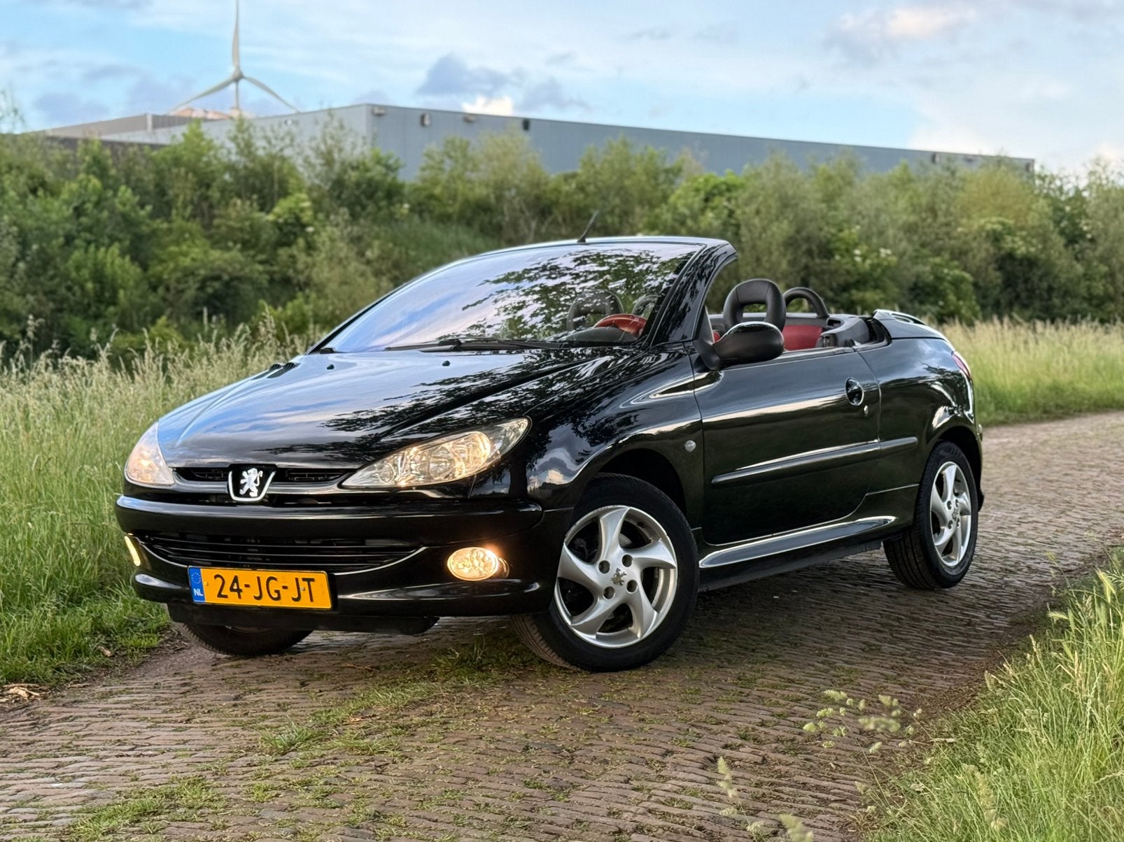 Peugeot 206CC 1.6 | 74.000km NAP!! | NW. KOPPELING | AIRCO!, Auto's, Voorwielaandrijving, Zwart, 4 cilinders, Cabriolet