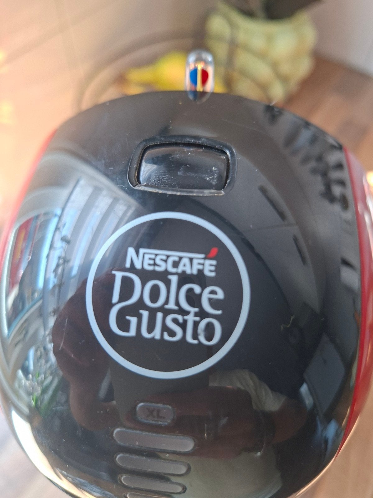 Nescafé Dolce Gusto Koffiezetapparaat - Rood/Zwart, Koffiepads en cups, Gebruikt, Koffiemachine, Ophalen of Verzenden