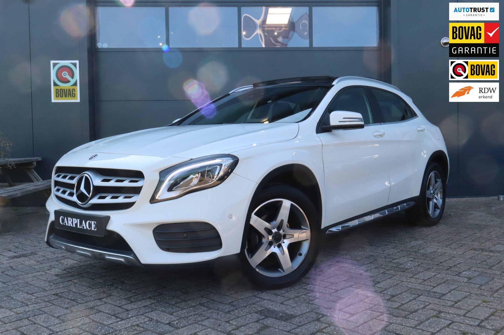 Mercedes-Benz GLA-klasse 200 Premium Plus-Panoramadak-AMG pa, Auto's, Dealer onderhouden, Stof, 715 kg, Wit