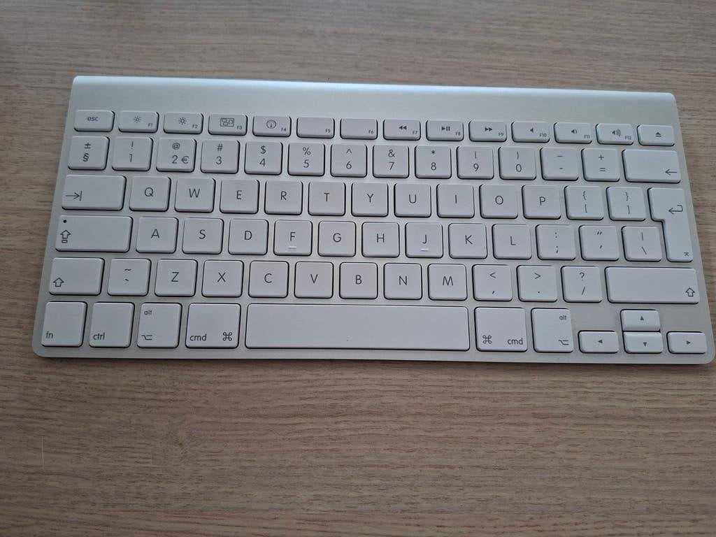 Apple Wireless Keyboard A1314 zgan, Ophalen of Verzenden, Zo goed als nieuw, Draadloos, Qwerty