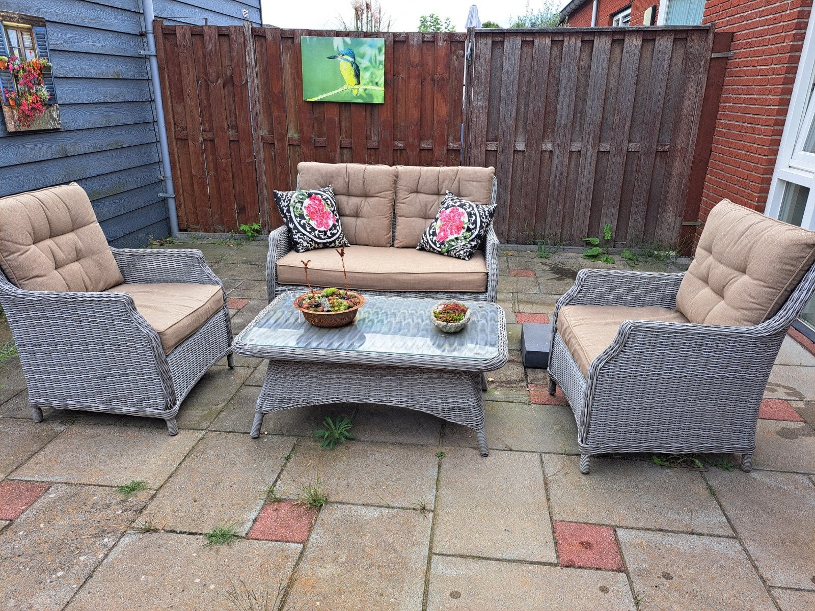 Wicker loungeset met parasol en parasolvoet, Ophalen, 4 zitplaatsen, Gebruikt, Bank