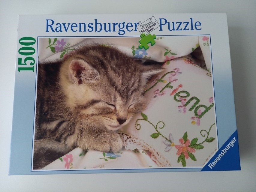 * Puzzel 1500 st Ravensburger Slapend Poesje ZGAN *, Ophalen of Verzenden, 500 t/m 1500 stukjes, Zo goed als nieuw, Legpuzzel