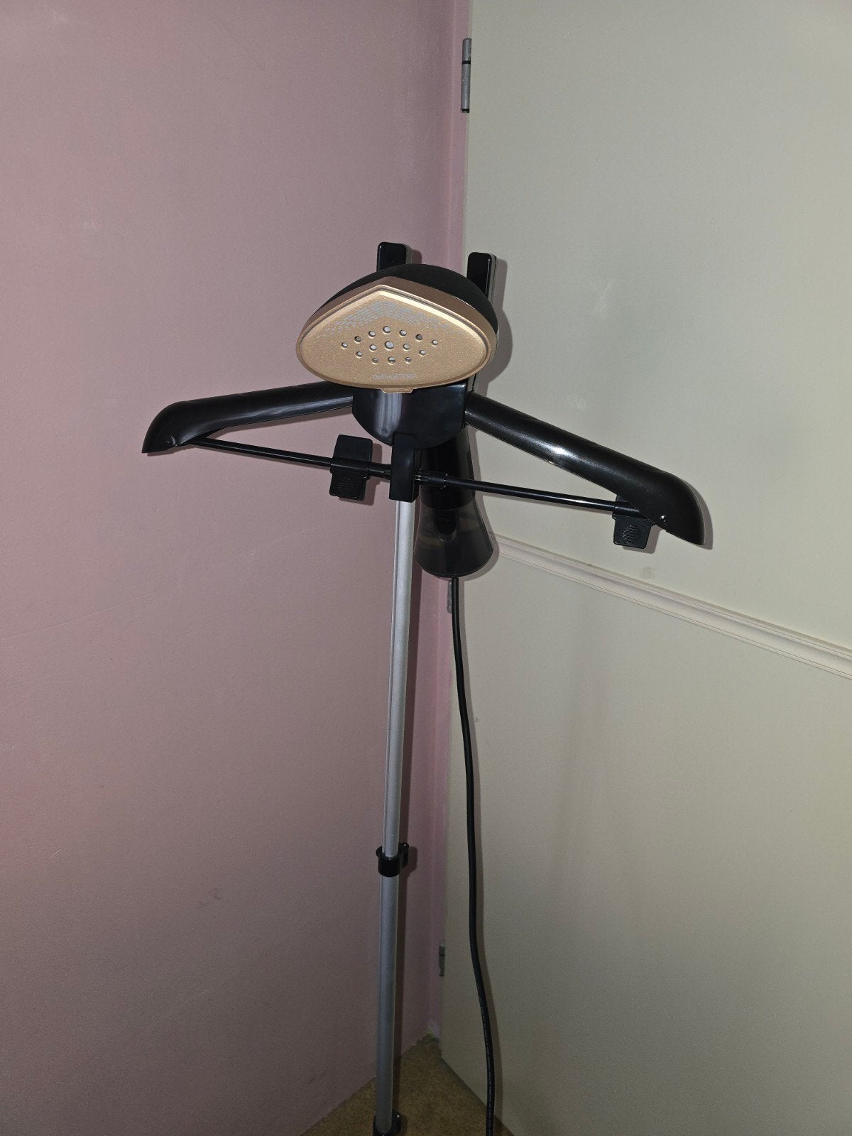 Philips 7000 Series Steamer met Stand, Ophalen of Verzenden, Nieuw, Draadloos strijkijzer