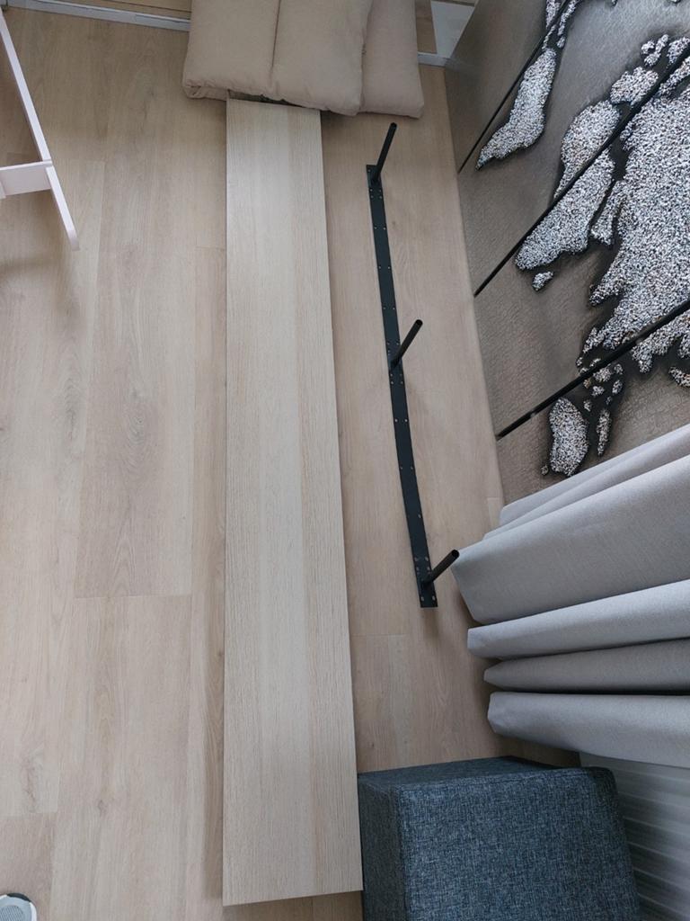 Wandplank IKEA licht hout kleur, Huis en Inrichting, Woonaccessoires | Wandplanken en Boekenplanken, Ophalen, Zo goed als nieuw
