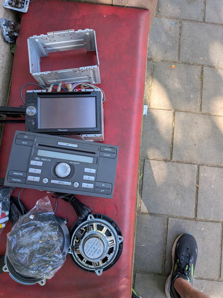 Pioneer AVH-P3100DVD, Ford 6000 CD radio en speakers, Auto diversen, Ophalen of Verzenden, Gebruikt