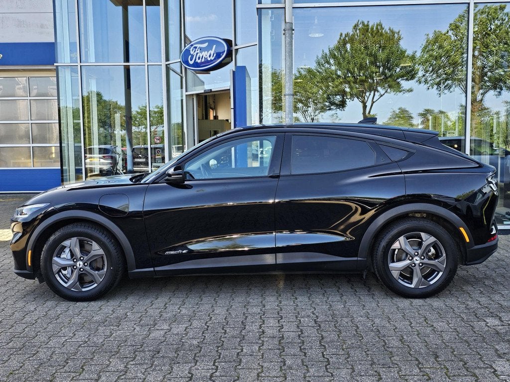 Ford Mustang Mach-E RWD 75 kWh Leder | Stoelverwarming | Ada, Auto's, Ford, Automaat, Gebruikt, 258 pk, Zwart