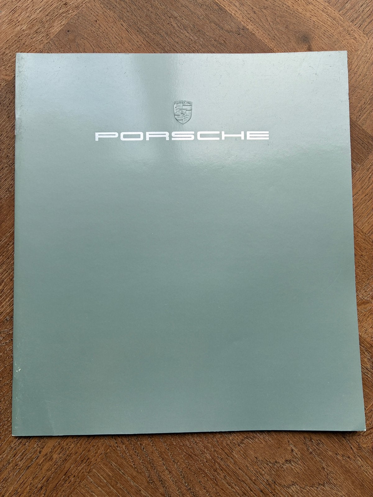 Porsche programma brochure 8/83 - Franstalig - 924 944 911, Boeken, Verzenden, Zo goed als nieuw, Porsche