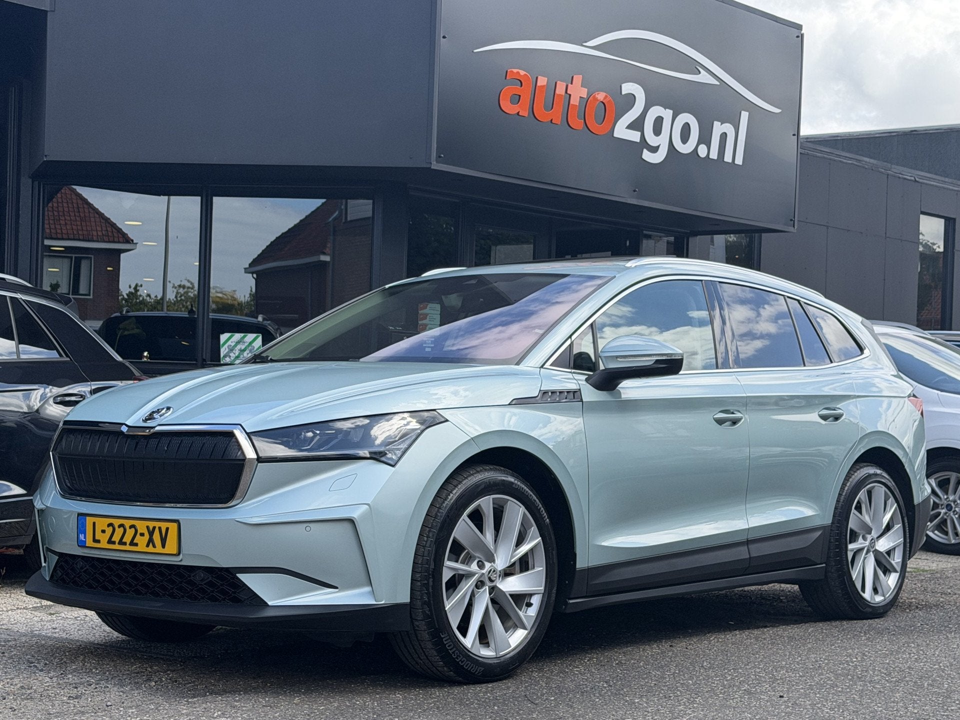 Skoda Enyaq iV 80 First Edition SOH 90% NAVI PANODAK LEDER D, Auto's, Dealer onderhouden, Achterwielaandrijving, Zwart, Elektrisch