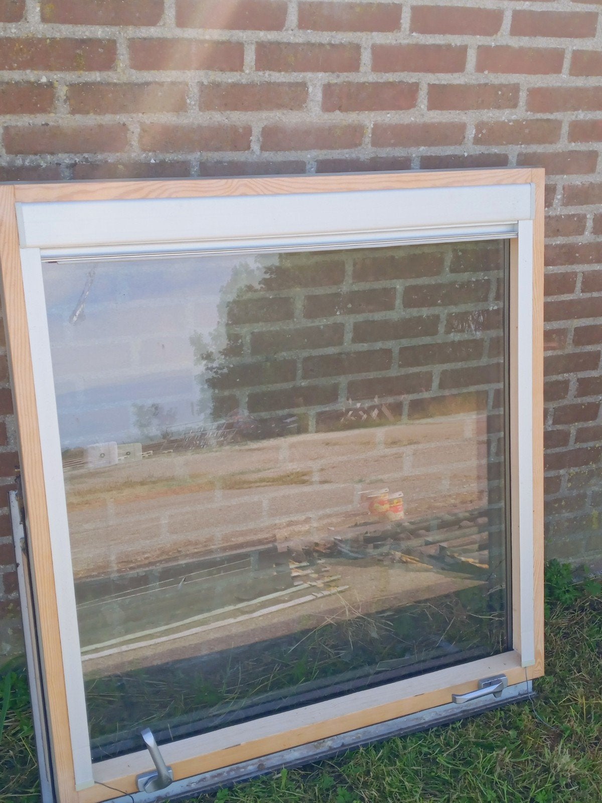 2 Fakro dakramen 114x118 met verduistering en gootstukken, Ophalen