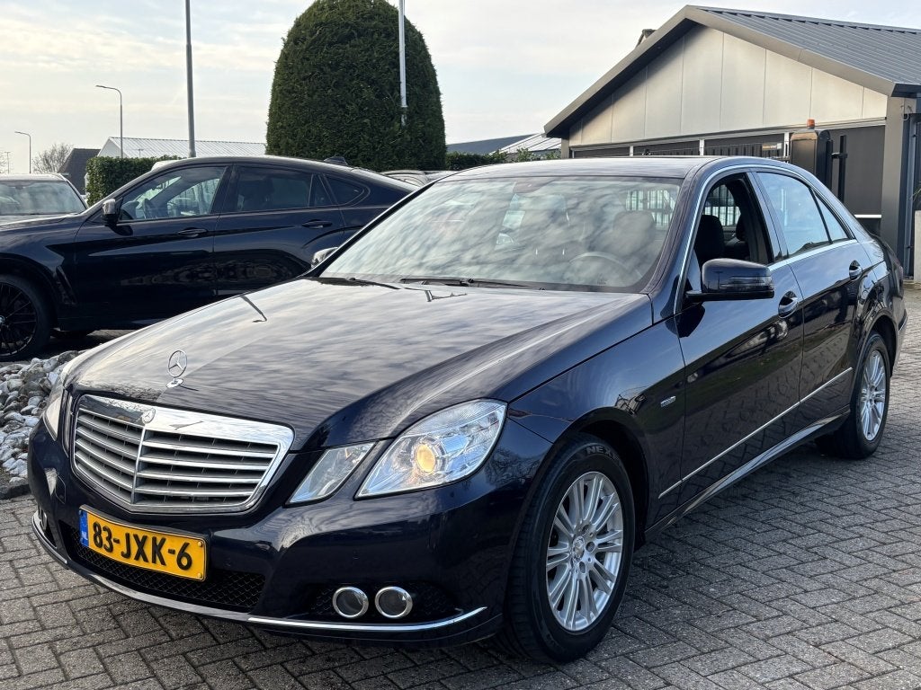 Mercedes-Benz E-Klasse E200 CDI Sedan 2009 Automaat Youngtim, Auto's, Automaat, Euro 5, Gebruikt, Zwart