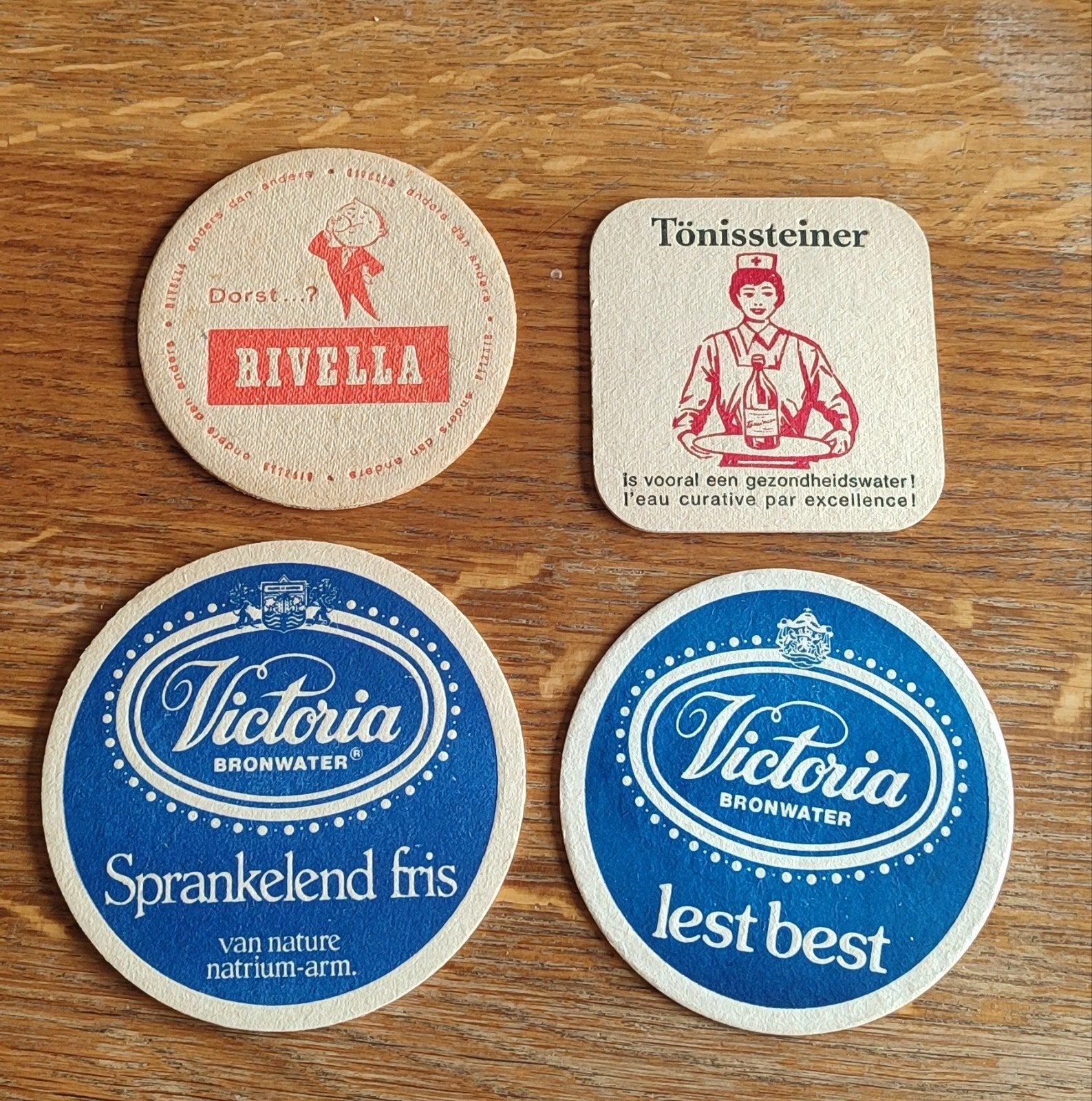 Vintage onderzetters: Rivella, Victoria, Tönissteiner, Ophalen of Verzenden, Gebruikt