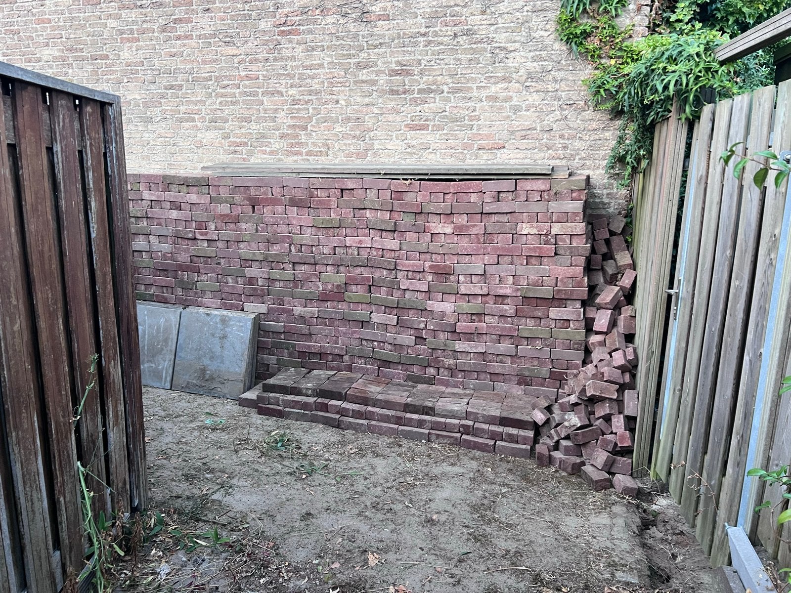 Gebruikte gebakken waaltjes tuin of bestrating, Tuin en Terras, Ophalen, Overige materialen, Gebruikt, Klinkers