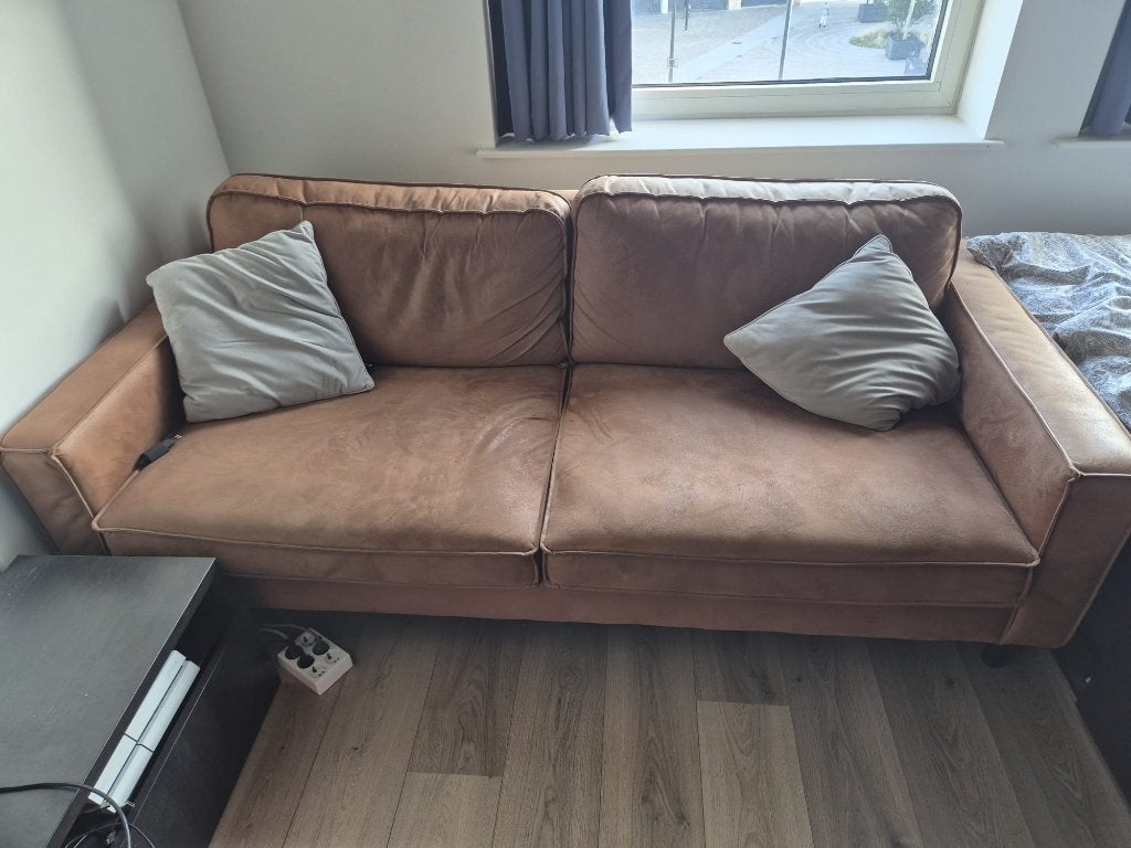 Mooie bruine bank – Gratis, Ophalen, Gebruikt, 150 tot 200 cm, Driepersoons