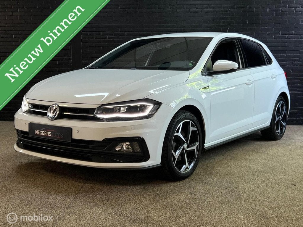 Volkswagen Polo 1.5 TSI Business 3x R-Line 150PK CARPLAY LED, Auto's, 4 cilinders, 150 pk, Wit, Onderhoudsboekje