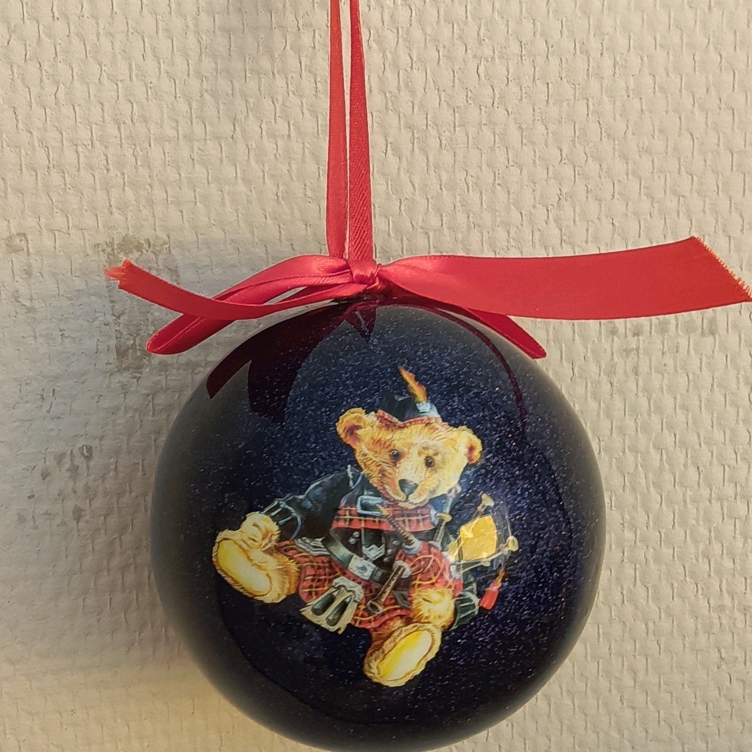 schotse kerstbal beertje 9 cm, Ophalen of Verzenden, Zo goed als nieuw