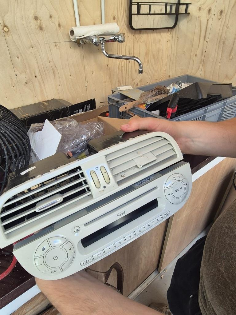 Auto radio fiat 500, Auto diversen, Autoradio's, Ophalen