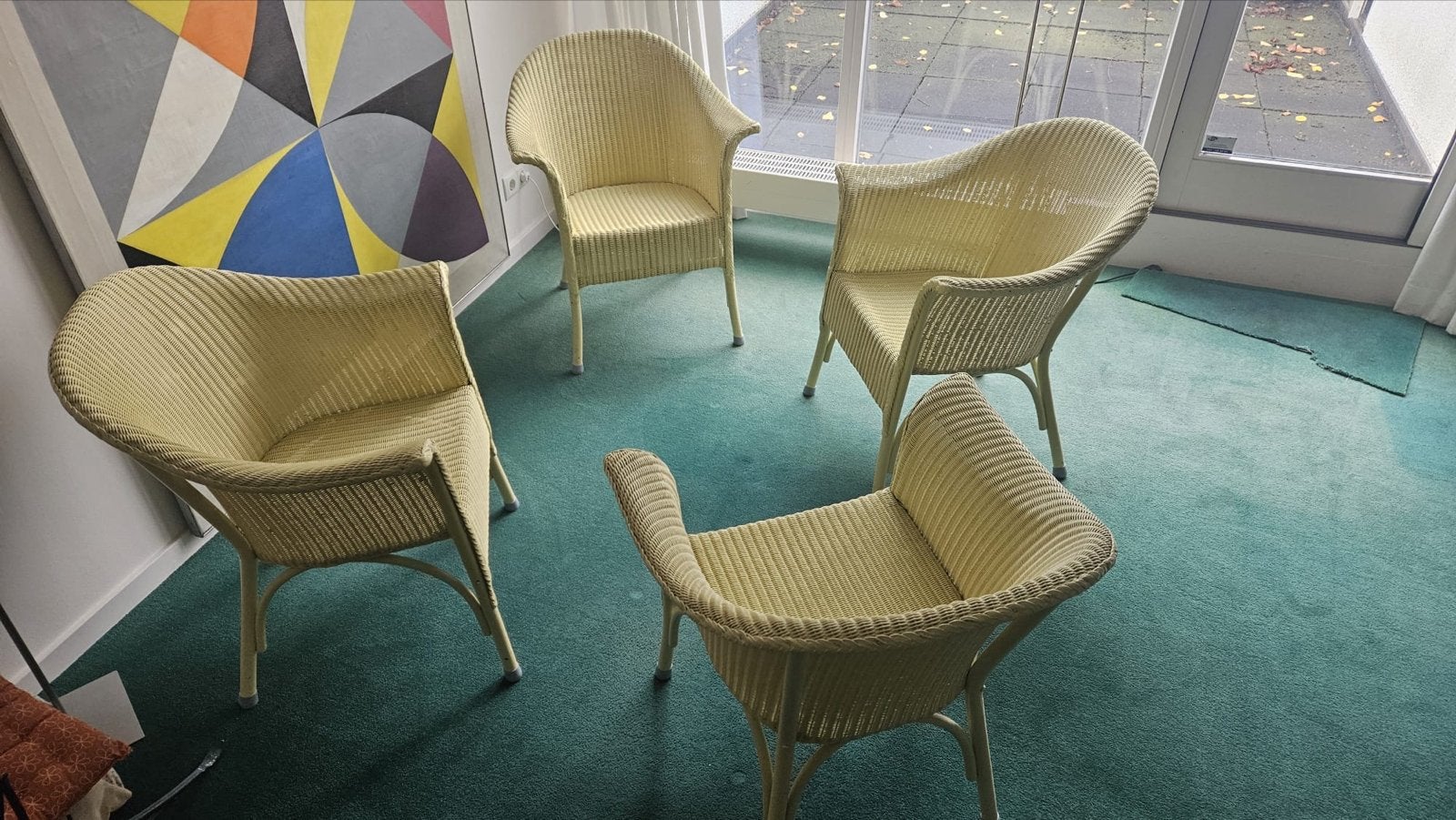 Lloyd loom set van 4 stoelen - Zo goed als nieuw, Overige kleuren, Hout, Ophalen of Verzenden, Zo goed als nieuw