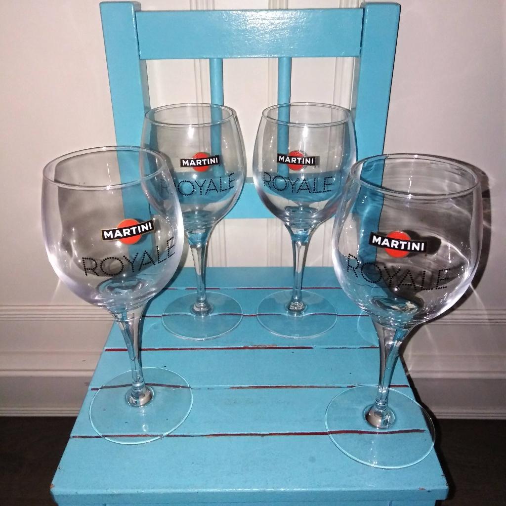 Martini Royale glazen op voet set van 4 stuks, Huis en Inrichting, Keuken | Servies, Ophalen, Glas of Glazen, Overige stijlen