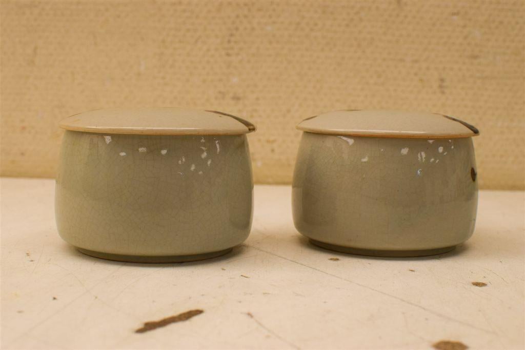 2 stuks porseleinen schaaltjes met deksel 46635, Huis en Inrichting, Keuken | Servies, Gebruikt, Ophalen of Verzenden, Bord(en)