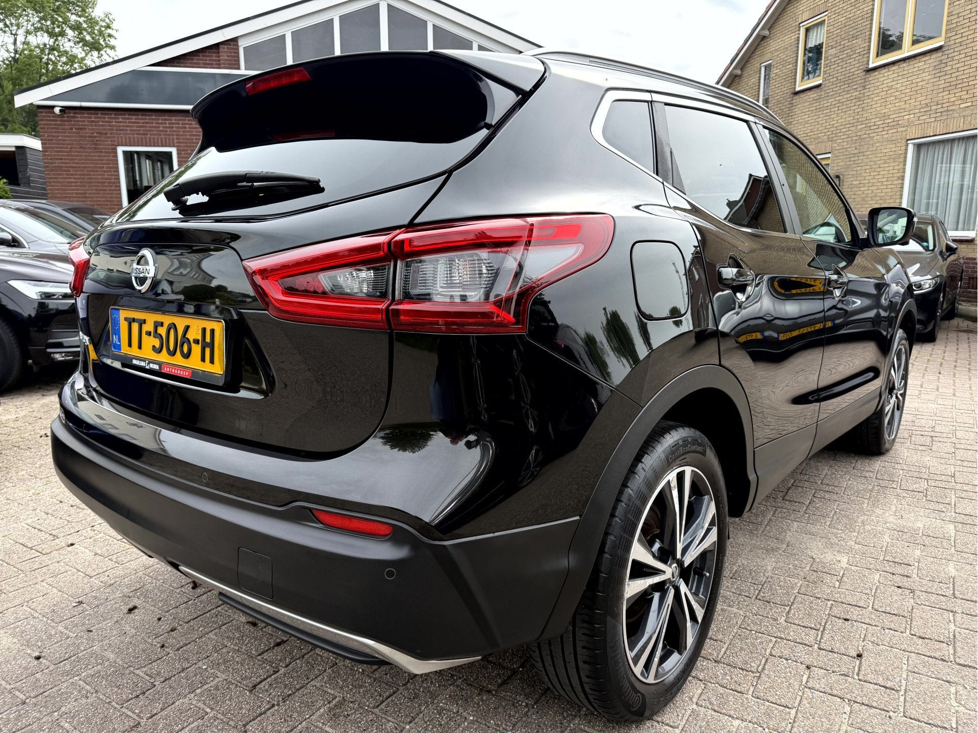 Nissan QASHQAI 1.2 N-Connecta Panoramadak, 18''Lmv, Camera, Auto's, Voorwielaandrijving, Dealer onderhouden, Stof, Gebruikt