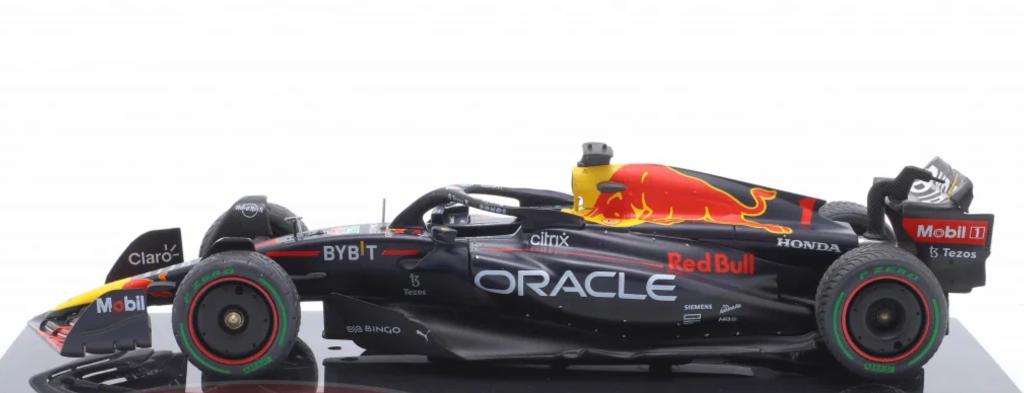 Red Bull Racing RB18 Max Verstappen 2022 1/24 serie F1 # 61