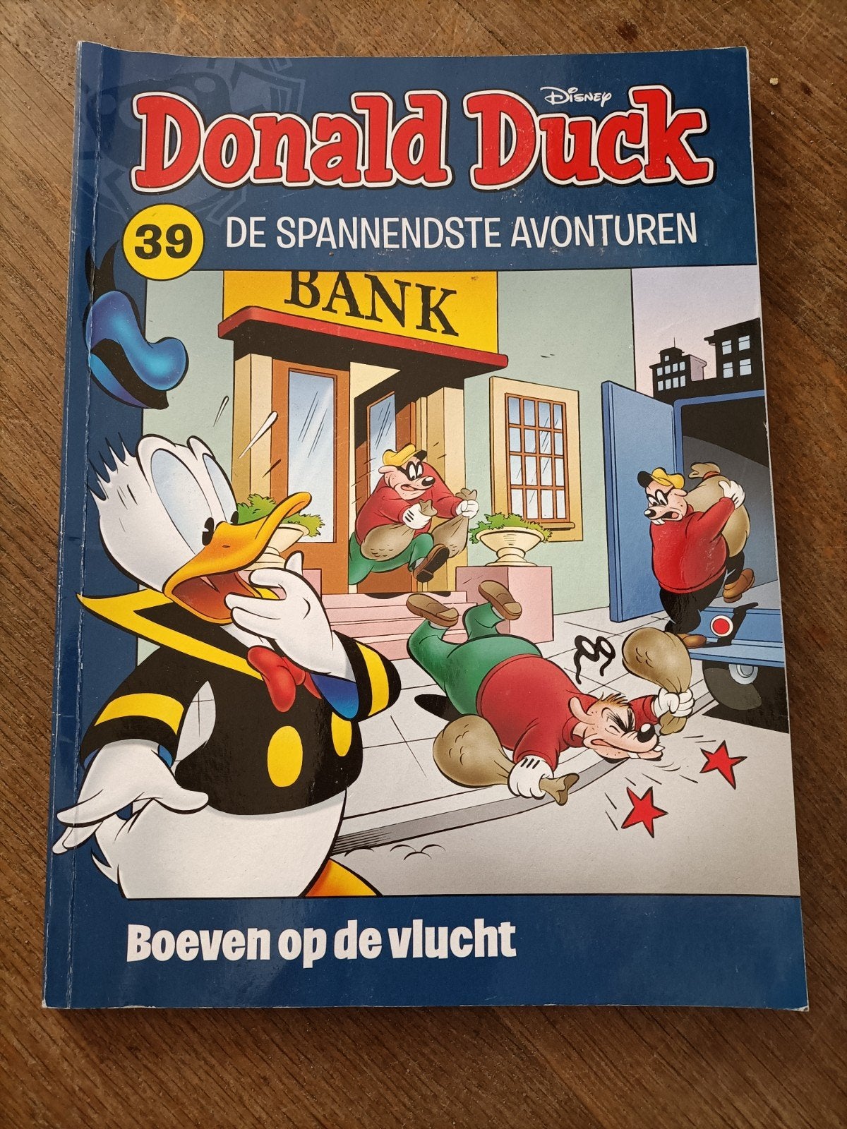 Donald Duck Stripboeken - Dubbelpocket en Superheldenschool, Meerdere stripboeken, Ophalen of Verzenden, Gelezen