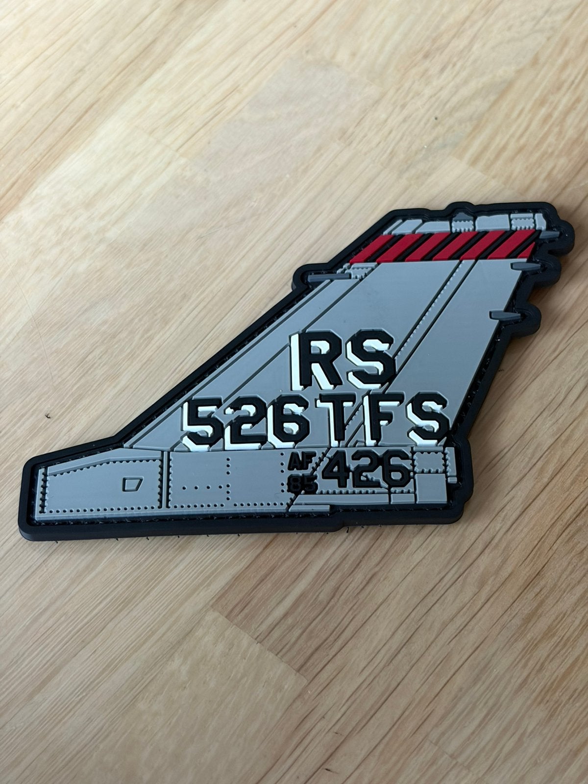 F16 staart Ramstein air base 526TFS, Verzamelen, Ophalen of Verzenden, Zo goed als nieuw, Patch, Badge of Embleem