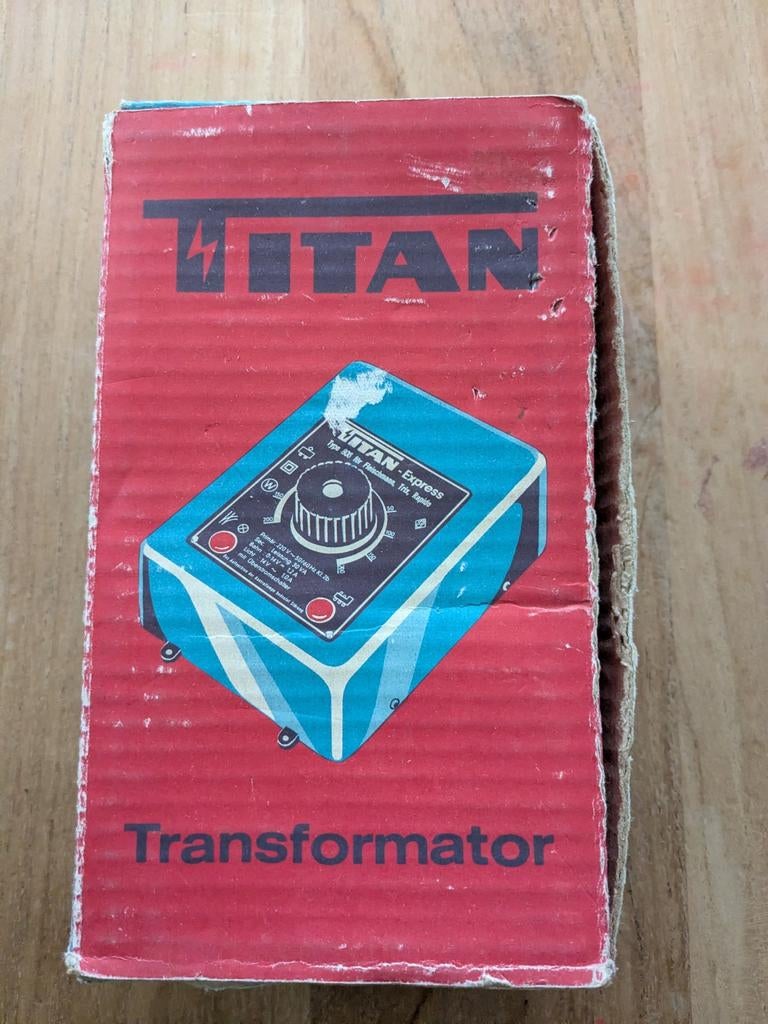 Titan 107m in orginele doos, Ophalen of Verzenden, Gelijkstroom, Transformator of Voeding, Overige merken