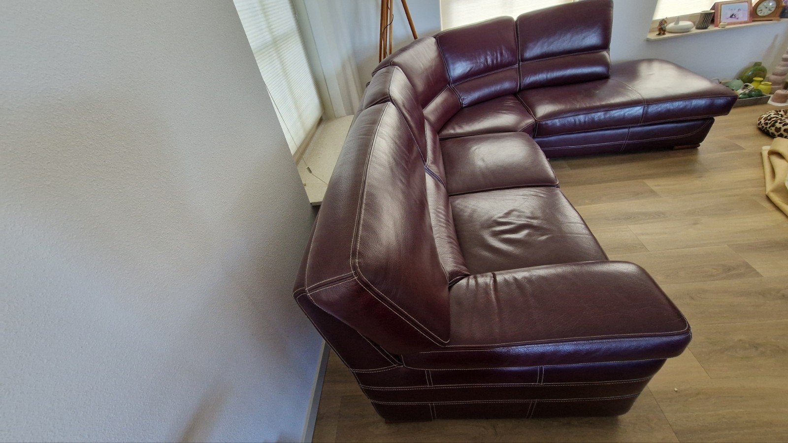 Leren bank bordeaux rood., Ophalen