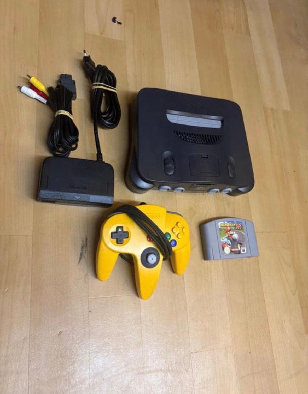Zeer nette originele Nintendo 64 met Mario Kart, Spelcomputers en Games, Spelcomputers | Nintendo 64, Ophalen of Verzenden, Zo goed als nieuw