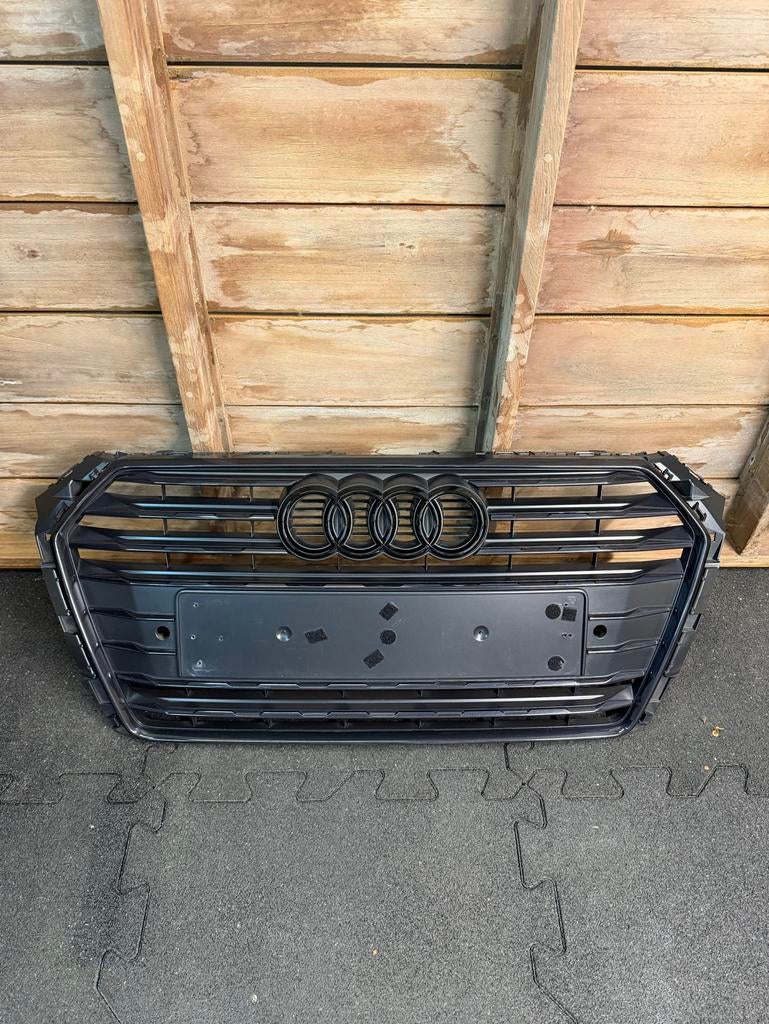 Originele Audi A4 B9 zwarte Grill, Auto-onderdelen, Carrosserie en Plaatwerk, Ophalen, Gebruikt, Voor, Audi