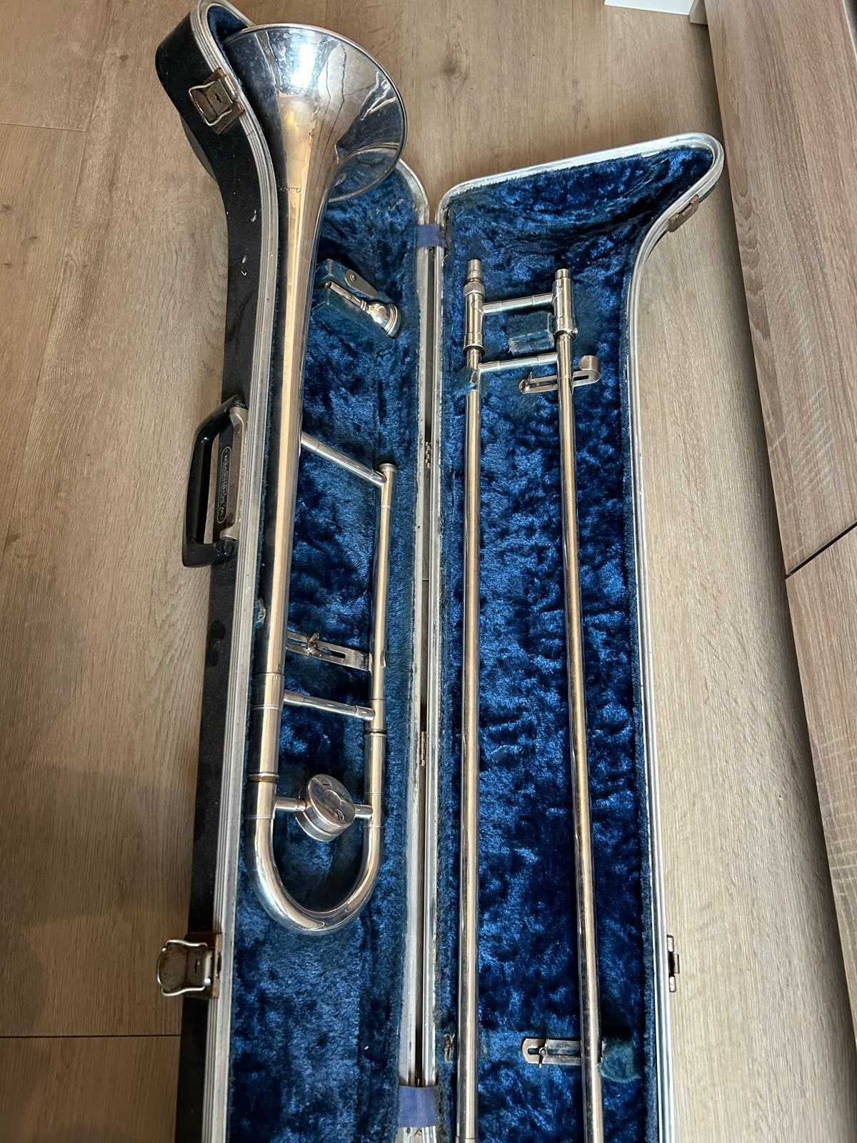 Antoine Courtois Paris Trombone met koffer, Ophalen, Gebruikt, Overige typen, Met koffer