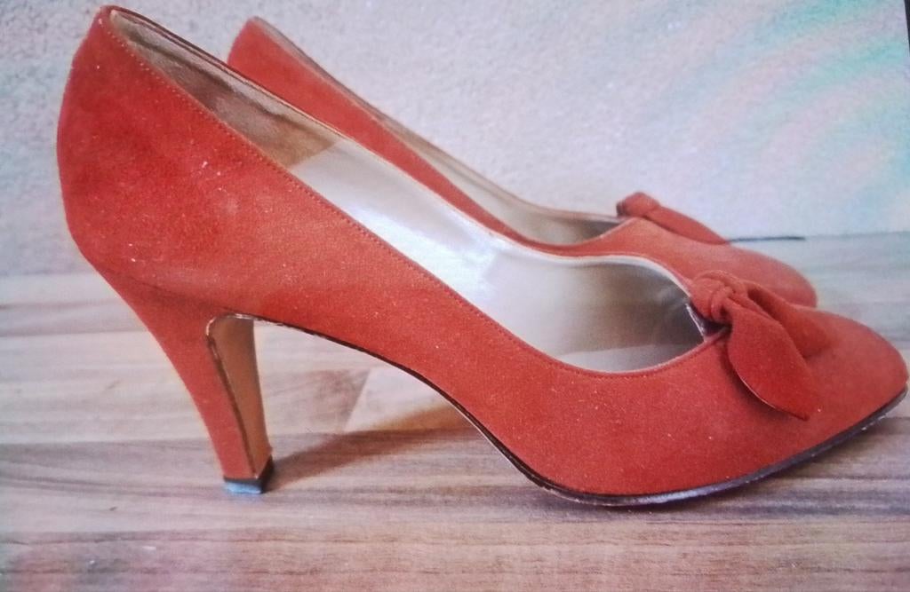 Steenrode Vintage Bally pumps maat 4, Pumps, Ophalen of Verzenden, Zo goed als nieuw, Bally