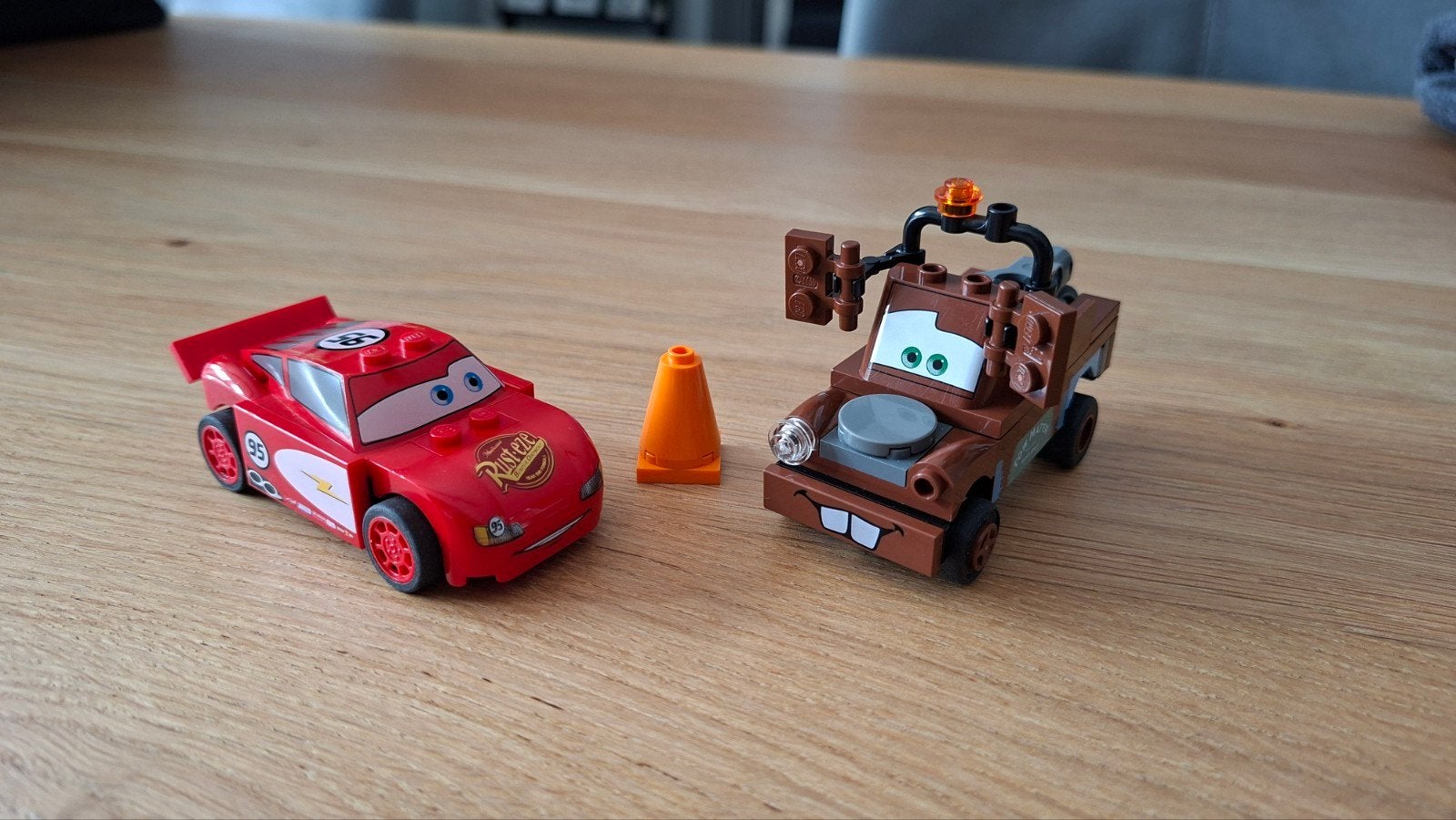 Lego Cars set 8201 en 8200 - Mater en Bliksem McQueen, Kinderen en Baby's, Speelgoed | Duplo en Lego, Overige thema's, Compleet