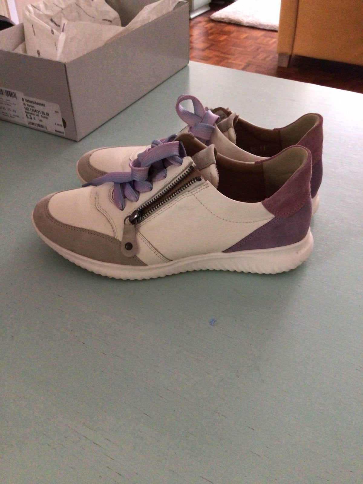 Dames schoenen maat 40 merk Hartjes (wit/lila), Ophalen, Zo goed als nieuw, Wit, Sneakers of Gympen