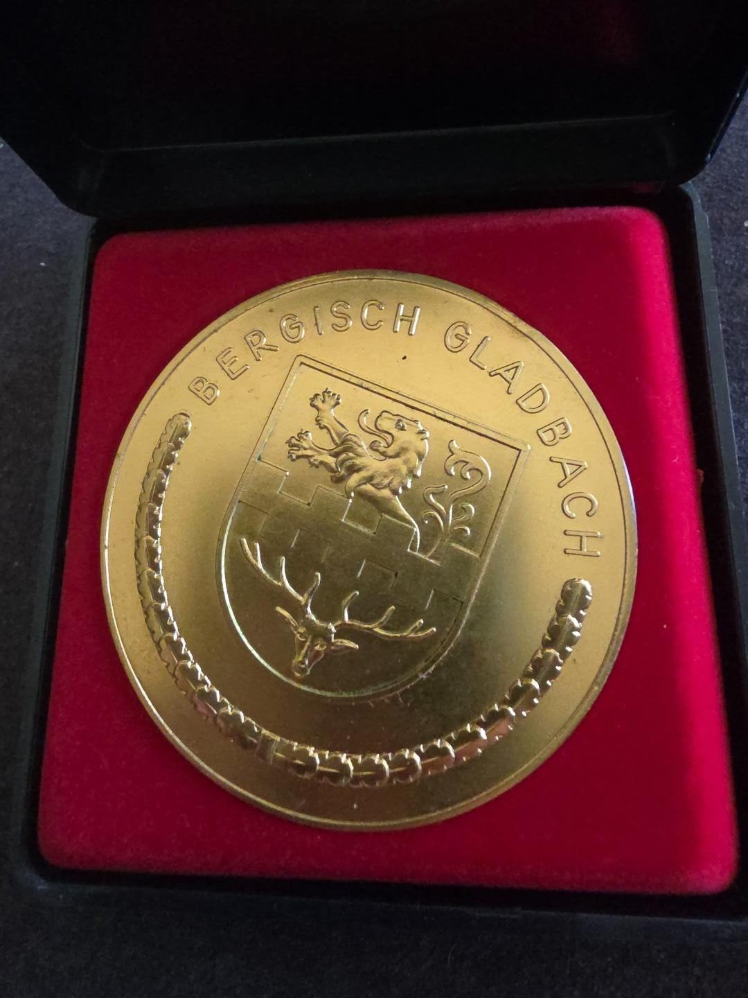 Gouden Medaille Bergisch Gladbach in Doosje, Ophalen of Verzenden