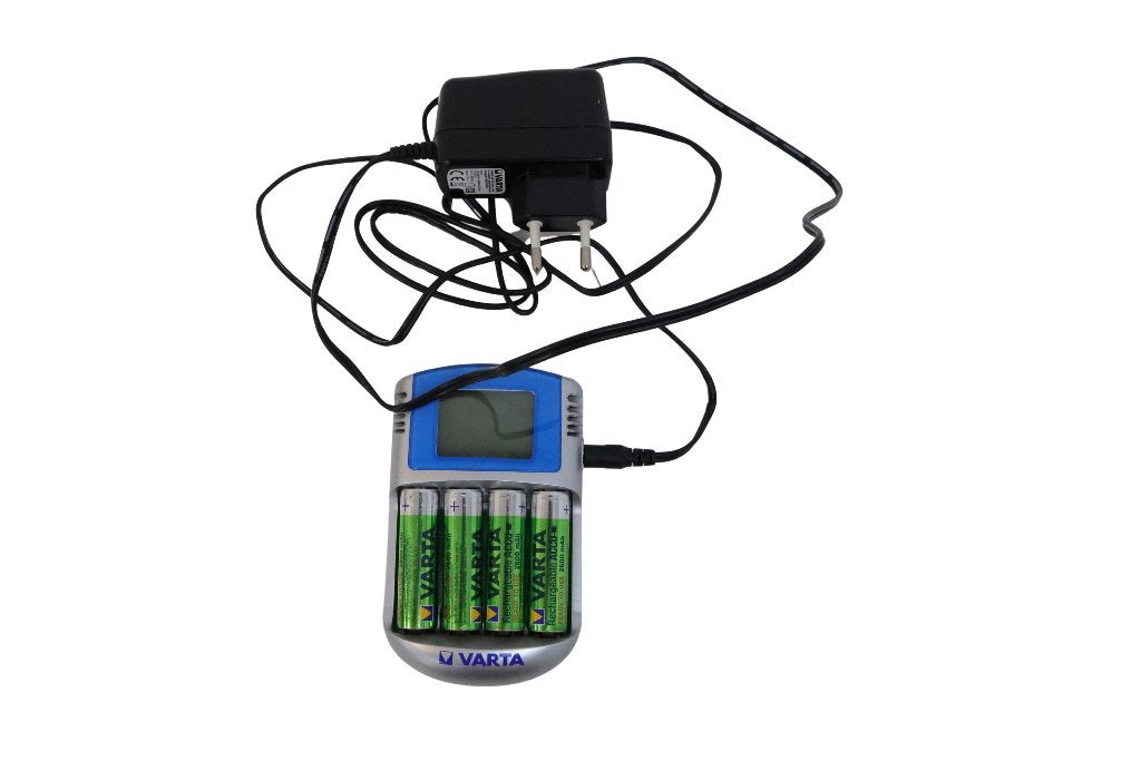 Varta lader + oplaadbatterijen, Ophalen of Verzenden