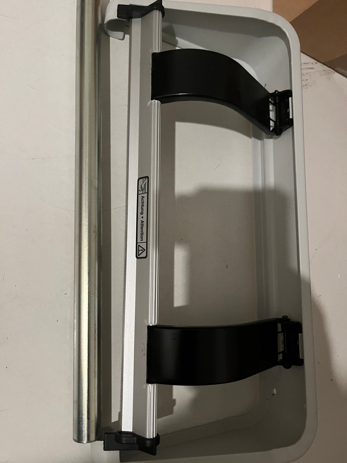 Nieuwe foliedispenser met snijder, Overige typen, Ophalen of Verzenden, Metaal, Overige merken