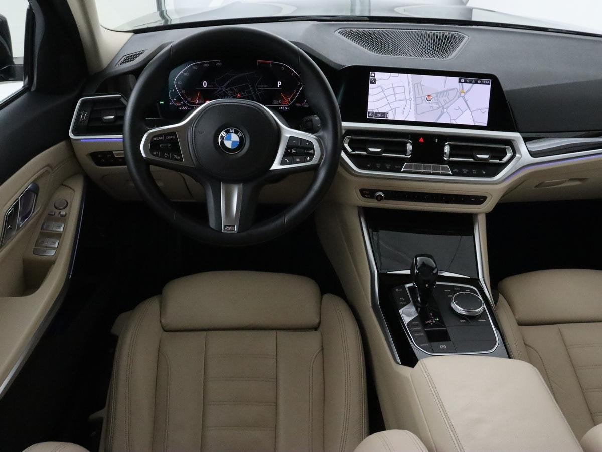 BMW 3-serie 330i High Executive | Panoramadak | Sport Line |, Auto's, Automaat, 1998 cc, Achterwielaandrijving, Gebruikt