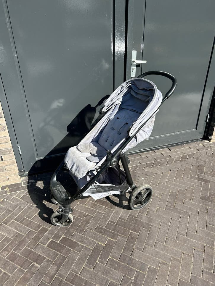 Chicco buggy - Lichtgewicht en compact, Kinderen en Baby's, Buggy's, Ophalen, Gebruikt, Overige merken, Verstelbare rugleuning