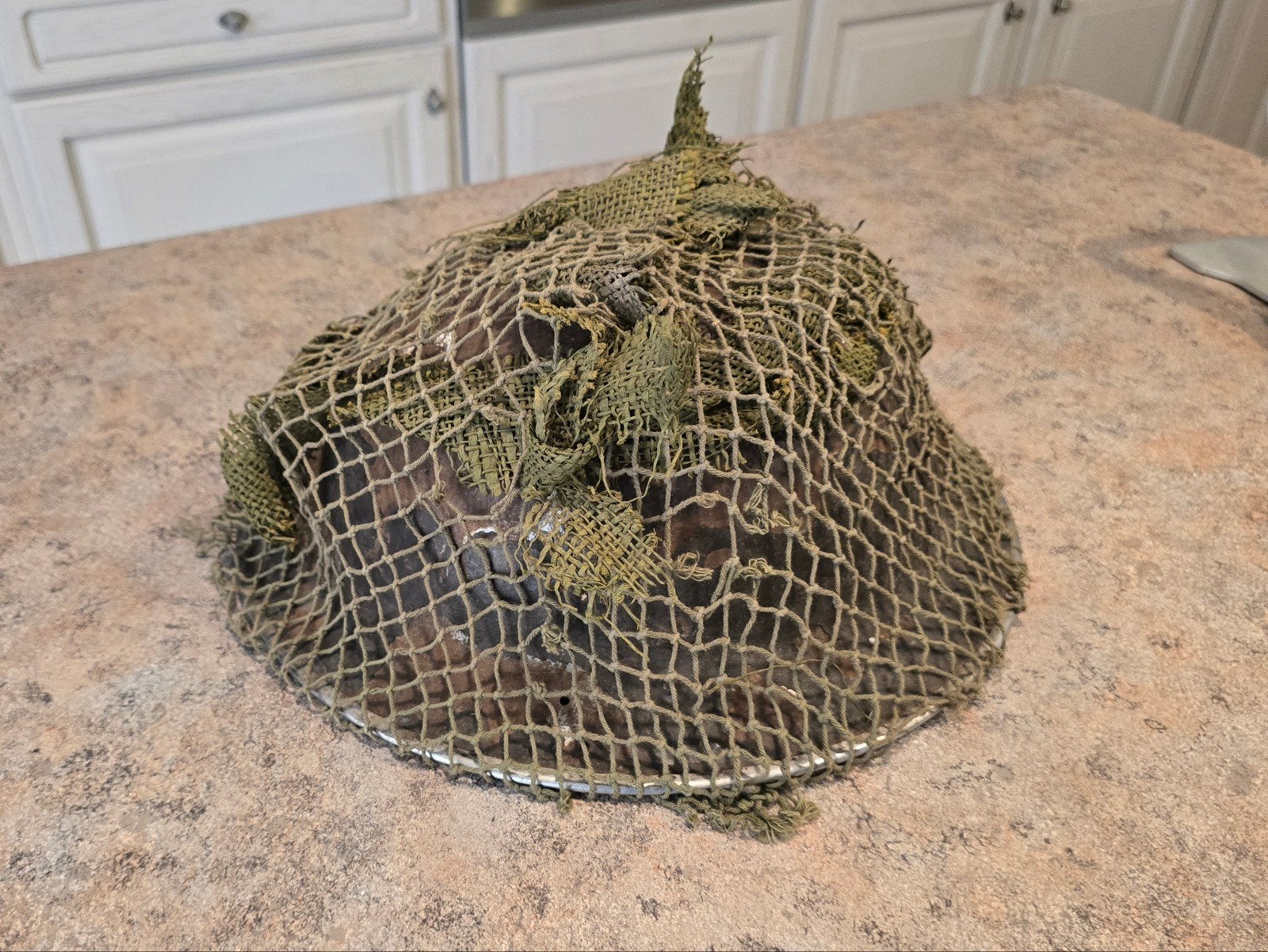 Originele Britse BMB ww2 helm, Verzamelen, Ophalen of Verzenden, Landmacht, Engeland, Helm of Baret
