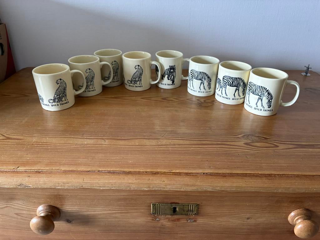 8 bekers met dierenprint - Wild Things - Zo goed als nieuw, Keramiek, Overige typen, Ophalen of Verzenden, Zo goed als nieuw