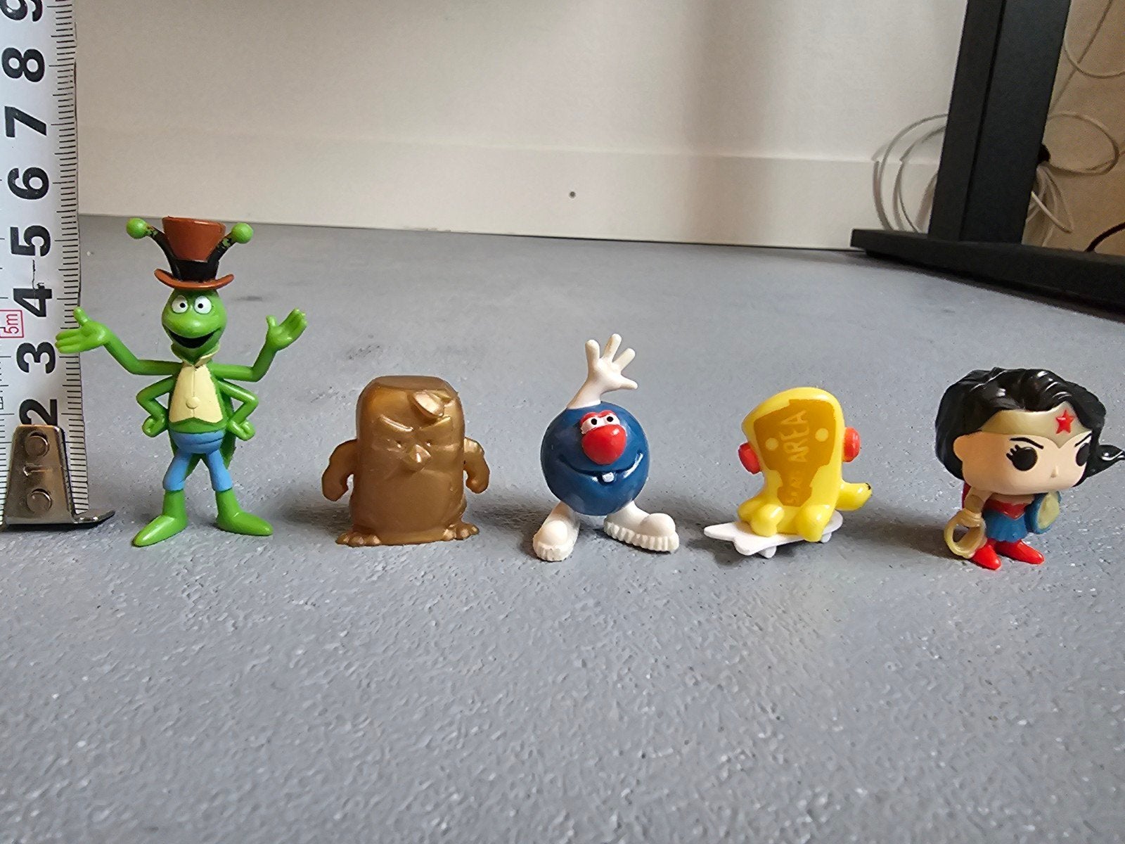 Diverse figuurtjes: Sprinkhaan, Wonder Woman en meer, Verzamelen, Ophalen of Verzenden